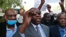 صلاح مناع ينتقد الفاتح عروة