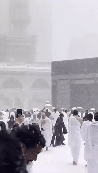 نزول الثلوج بمكه المكرمة
