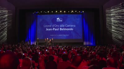 لقطات من حياة الممثل الفرنسي جان-بول بلموندو، توفي سبتمبر 2021