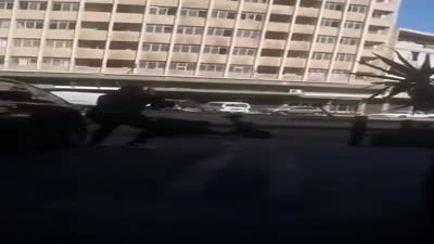 لحظة اصابة مقاتل من حركة امل اثناء محاولة اطلاق قذيفة RPG بيروت 14-10-2021