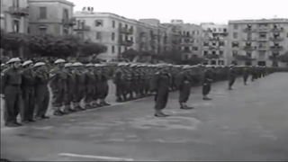 الملك فاروق يكرم مقاتلي الجيش المصري الذين حُصروا بالفالوجة