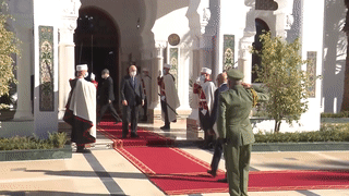 Receiving Mauritanian President Mohamed Ghazouani at El Mouradia Palace in Algiers, December 28, 2021