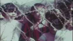 مظاهرة على الحدود الاسرائيلية اللبنانية تطالب اسرائيل بالعودة لاحتلال جنوب لبنان (12 أكتوبر 1977)