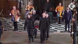 نقل حجر سكون من إسكتلندا استعدادا لتتويج الملك تشارلز، سبتمبر 2022