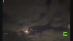 لحظة اعتراض الدفاعات الجوية الإماراتية لصواريخ أطلقها الحوثيون باتجاه أبوظبي