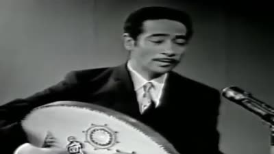 محمد الموجي يؤدي أغنية مشيت على الأشواق