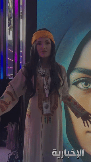 الروبوت سارة تؤدي النشيد الوطني السعودي